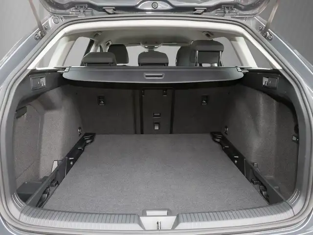 Volkswagen Golf view 8