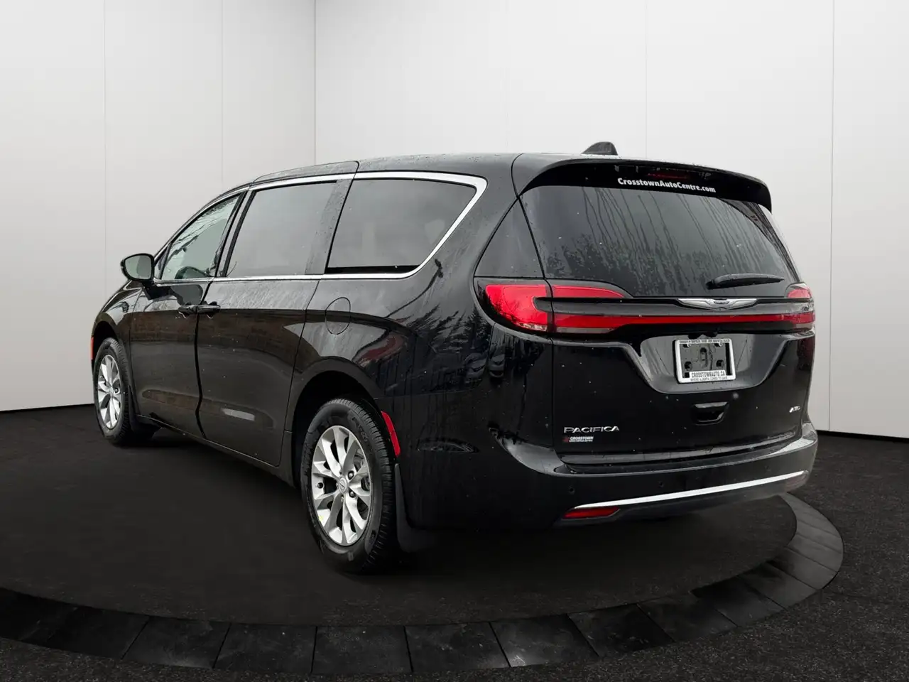 Chrysler Pacifica снимка Chrysler Pacifica