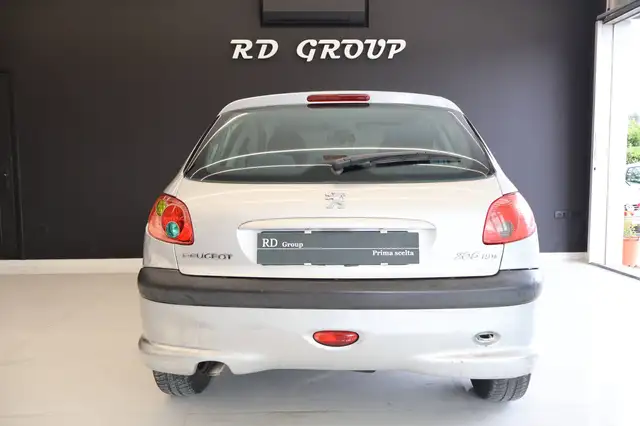Peugeot 206 view 4