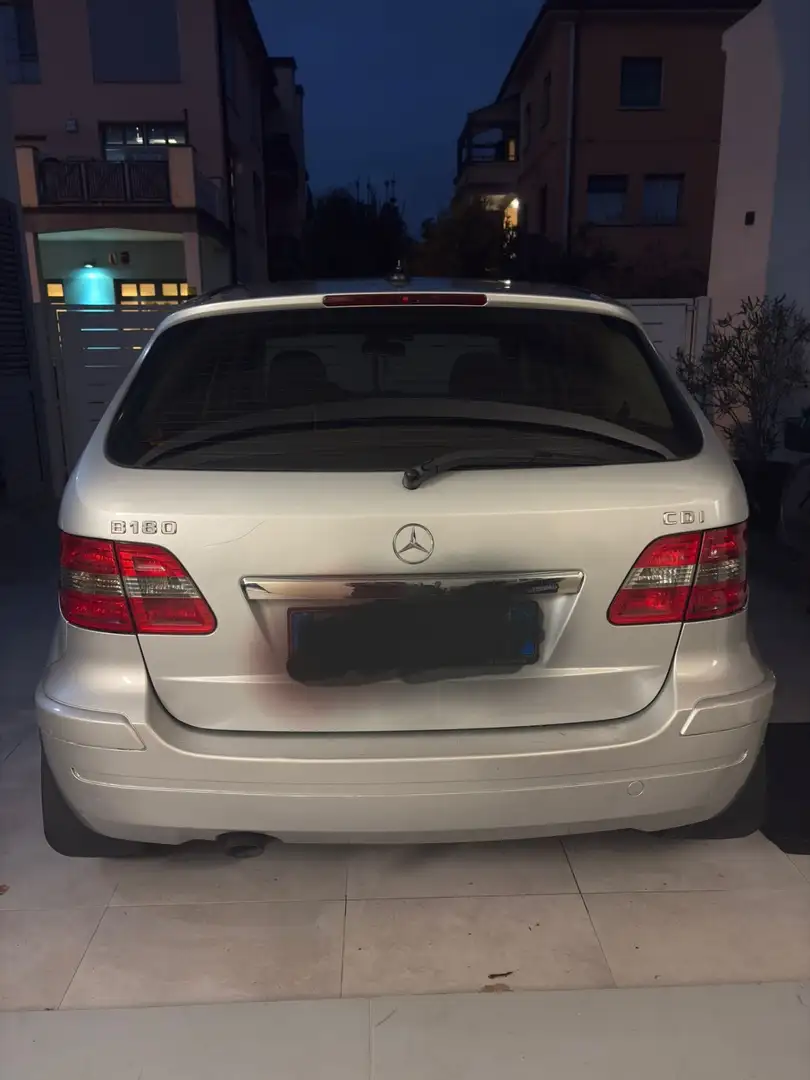 Mercedes-Benz B 180 - 2