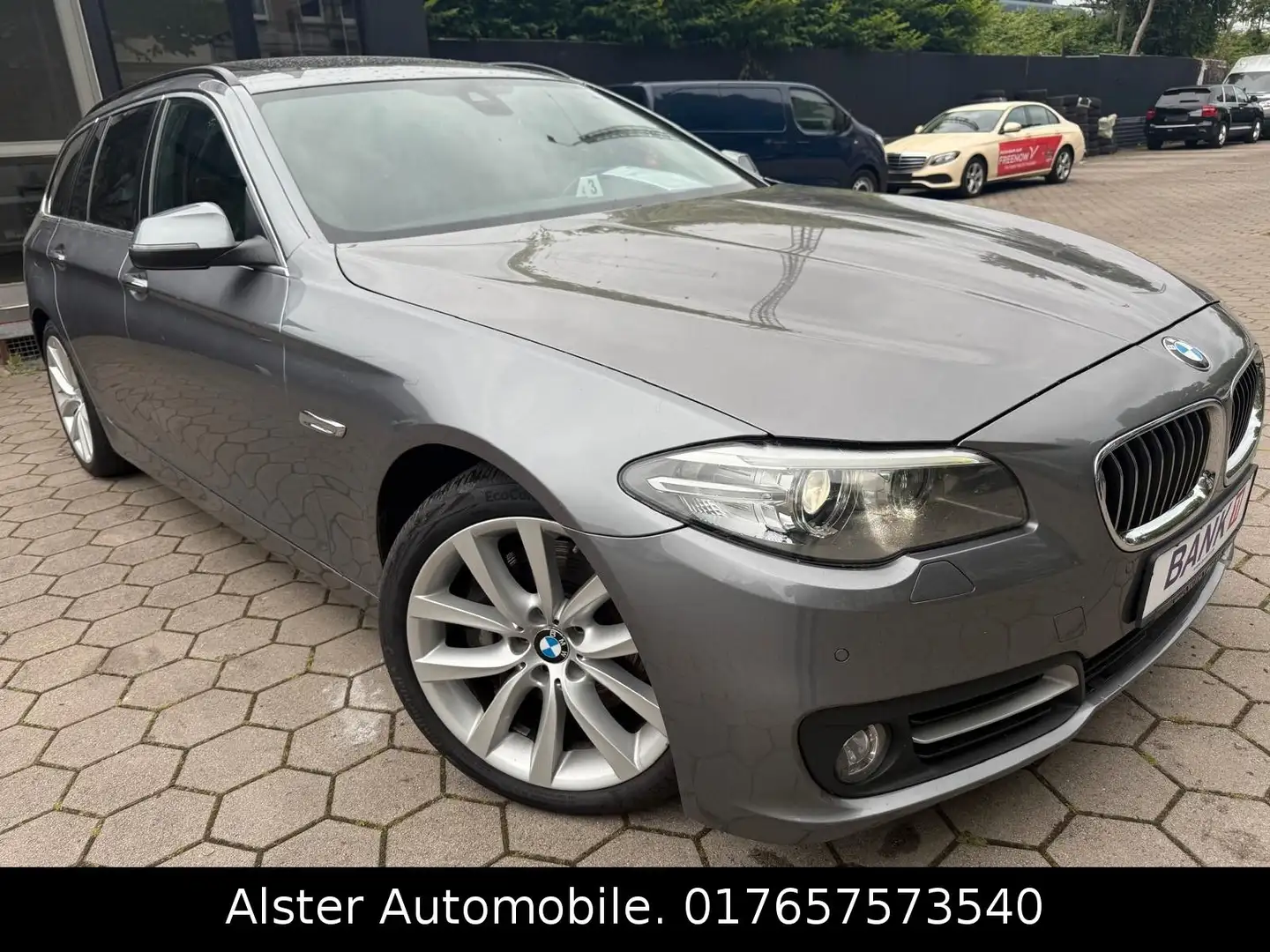 BMW 525 Baureihe 5 Touring 525 d xDrive, Vollaustat* Grau - 1
