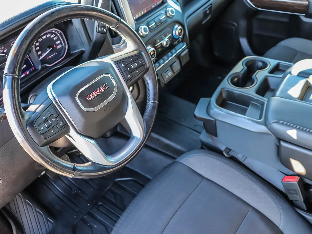 GMC Sierra 1500 снимка GMC Sierra 1500