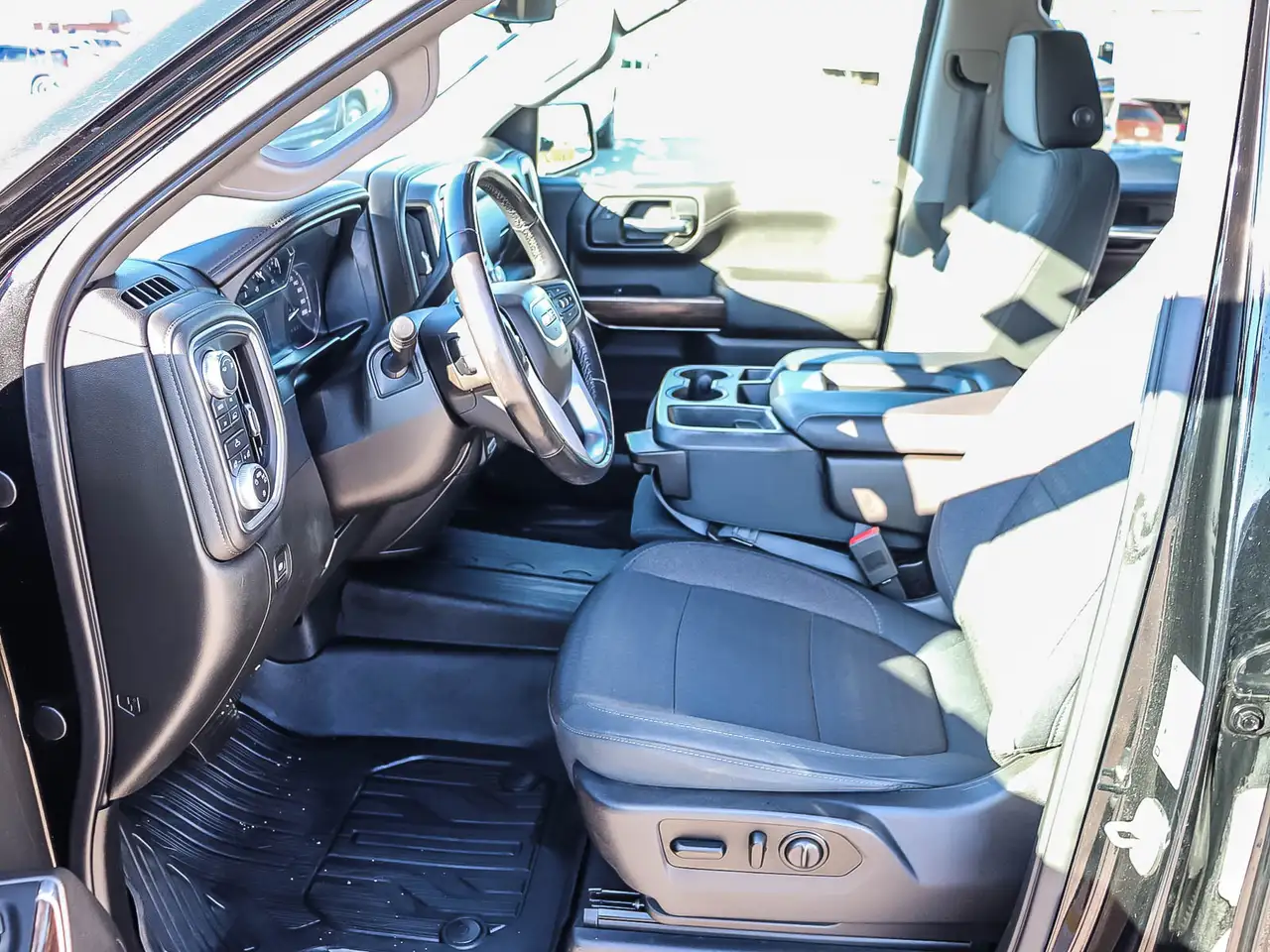 GMC Sierra 1500 снимка GMC Sierra 1500