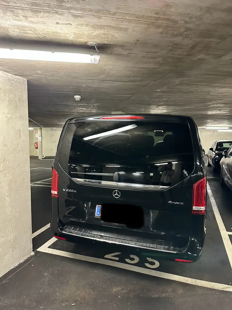 Mercedes-Benz V 220 d 4MATIC extralang Avantgarde Aut. Schwarz - 2
