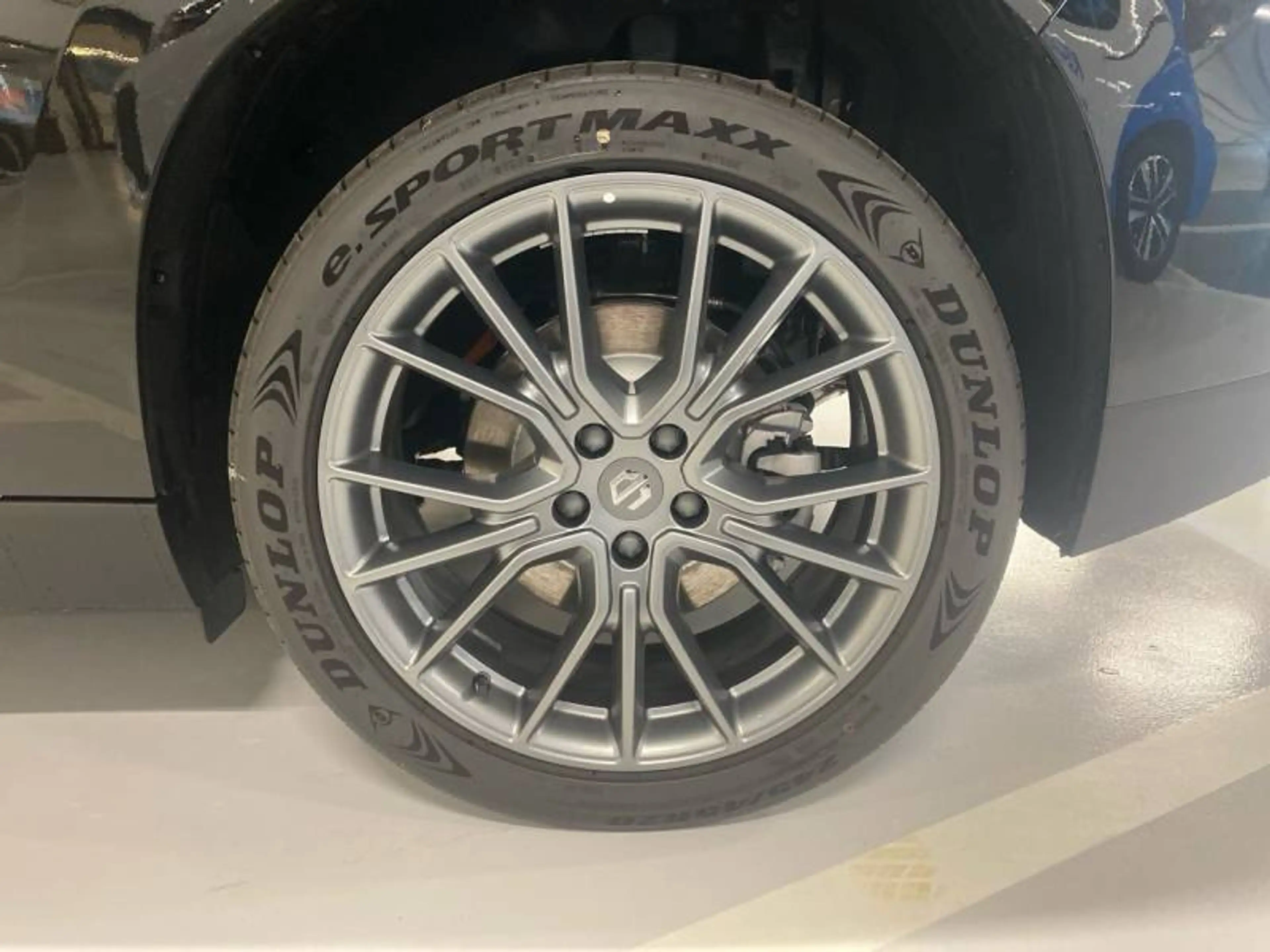 Leapmotor C10 1 REEV Design — photo 11