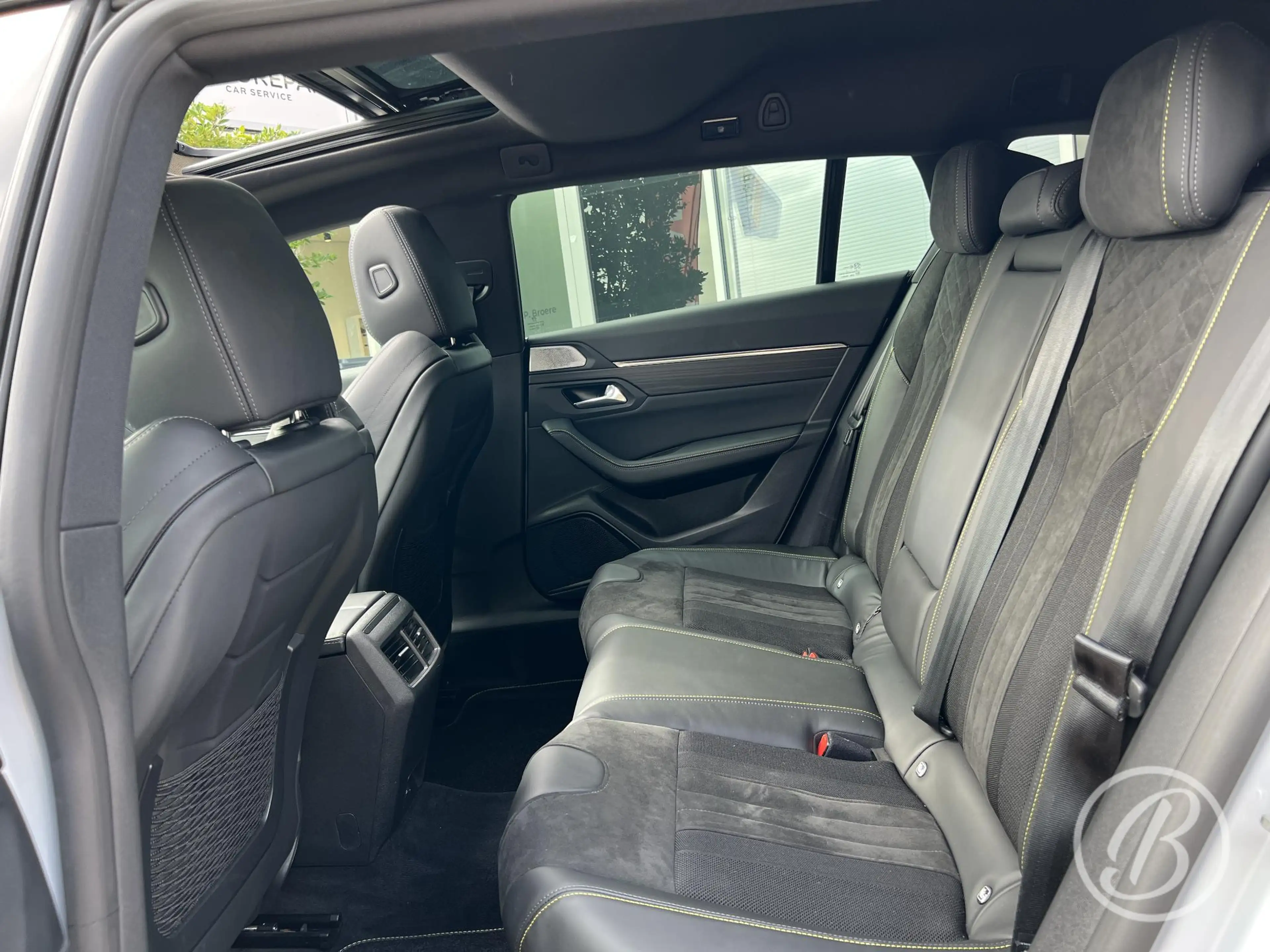 Peugeot 508 SW 1.6 Turbo Plug-in HYbrid 360 4X4 PSE — photo 8
