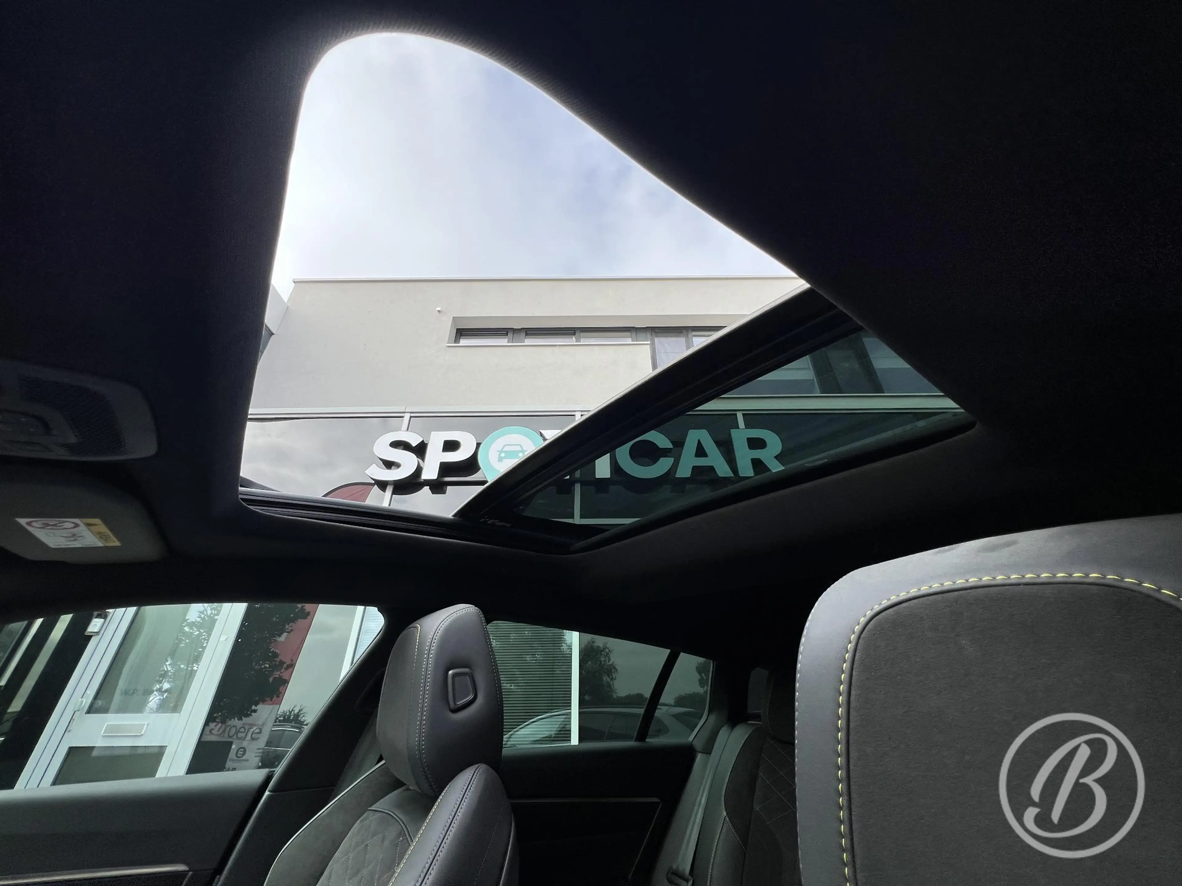Peugeot 508 SW 1.6 Turbo Plug-in HYbrid 360 4X4 PSE — photo 16