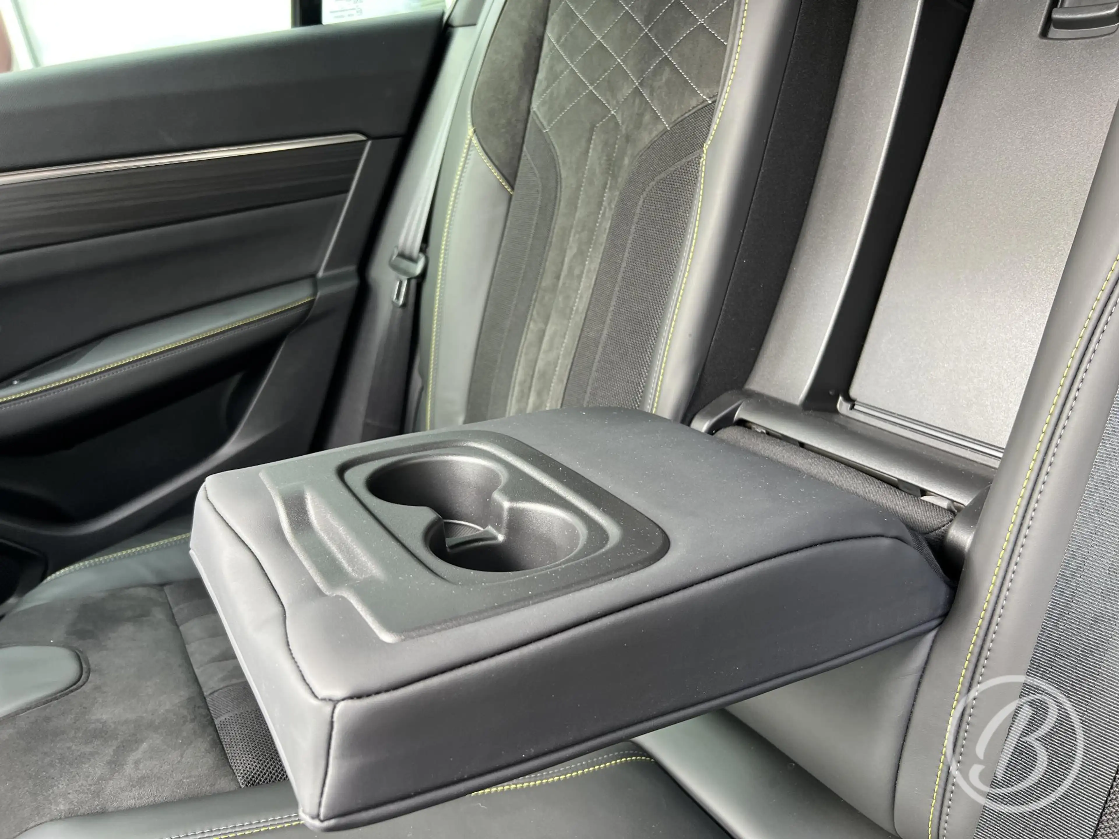 Peugeot 508 SW 1.6 Turbo Plug-in HYbrid 360 4X4 PSE — photo 26