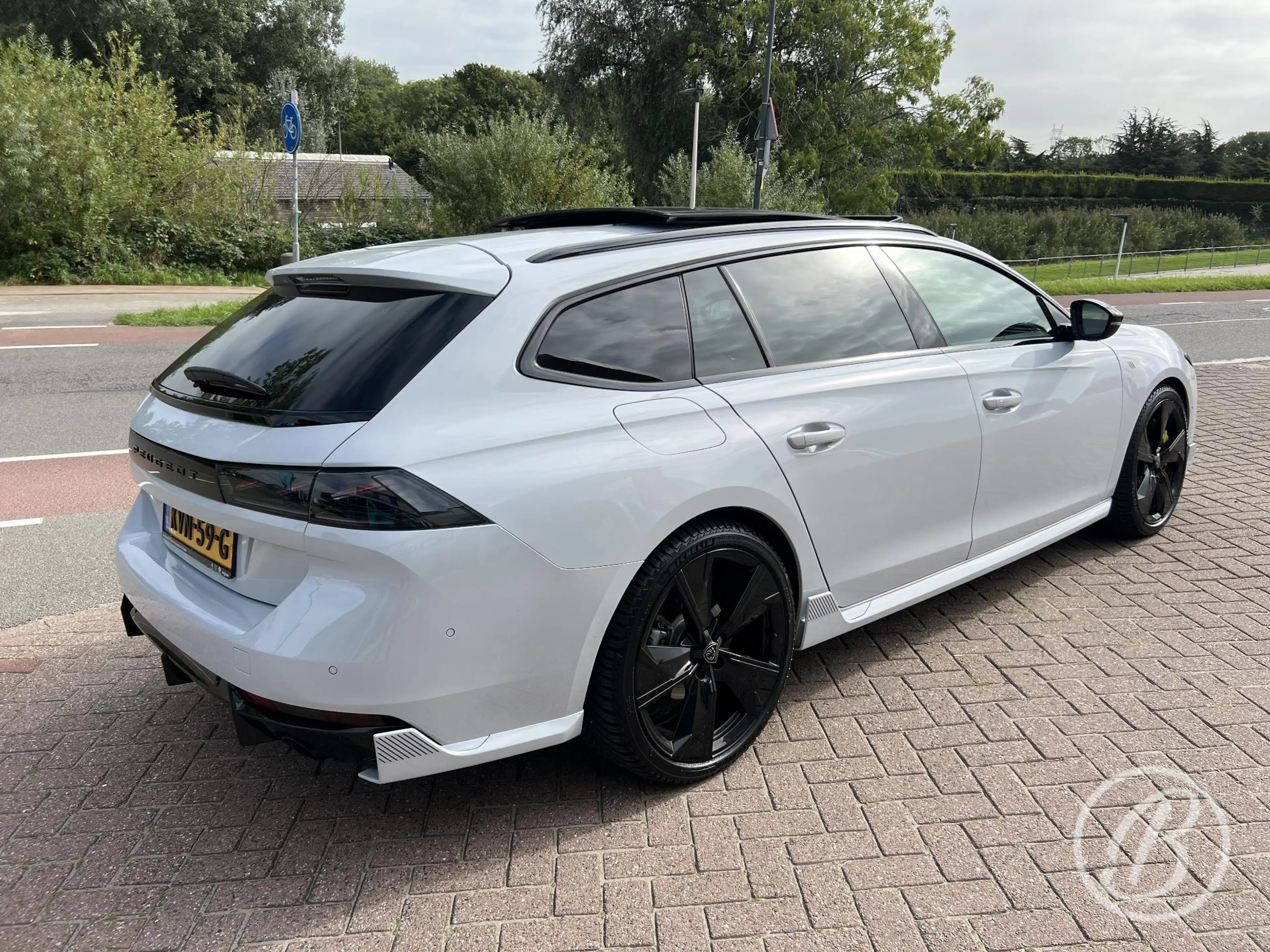 Peugeot 508 SW 1.6 Turbo Plug-in HYbrid 360 4X4 PSE — photo 4