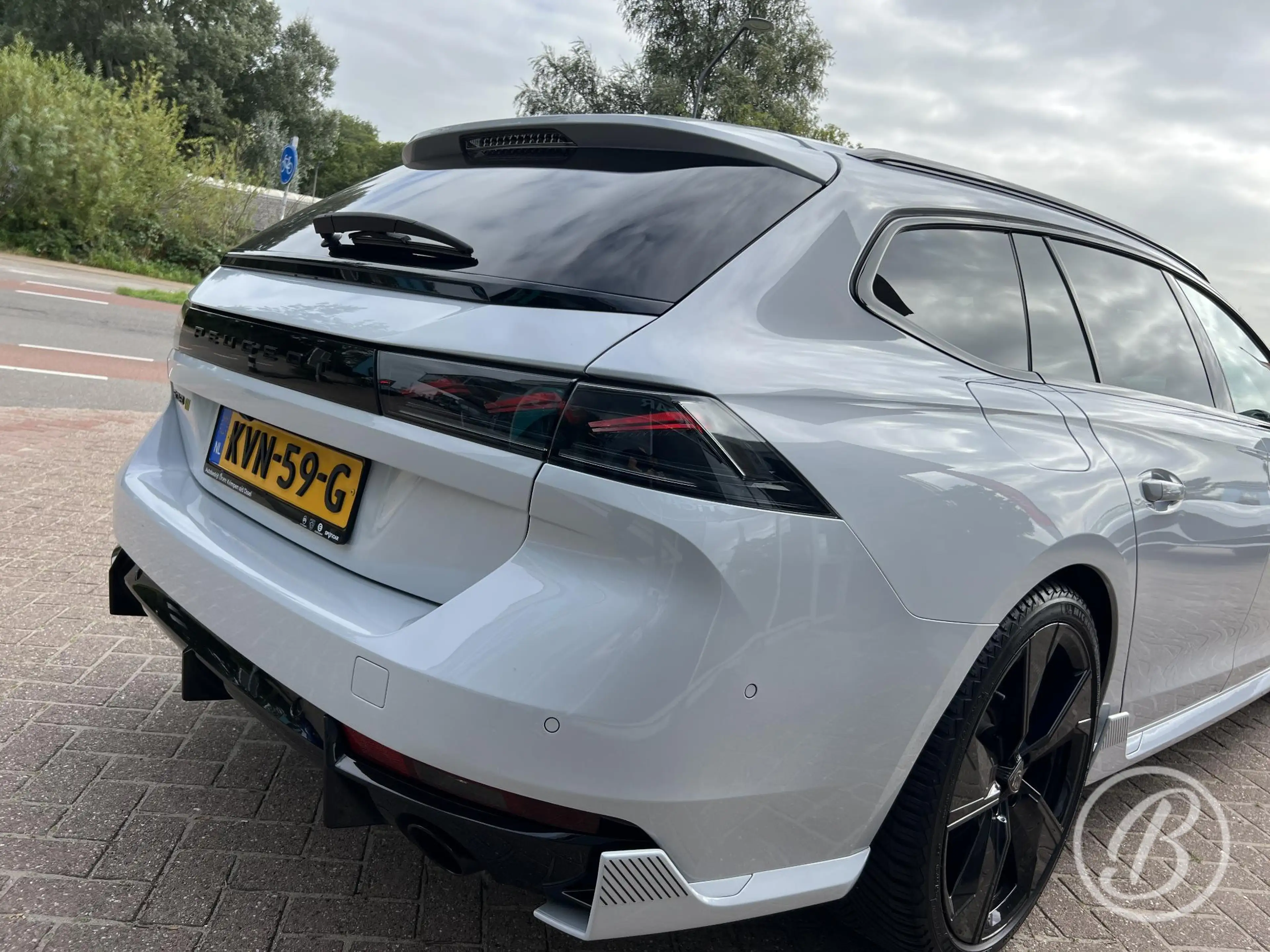 Peugeot 508 SW 1.6 Turbo Plug-in HYbrid 360 4X4 PSE — photo 46