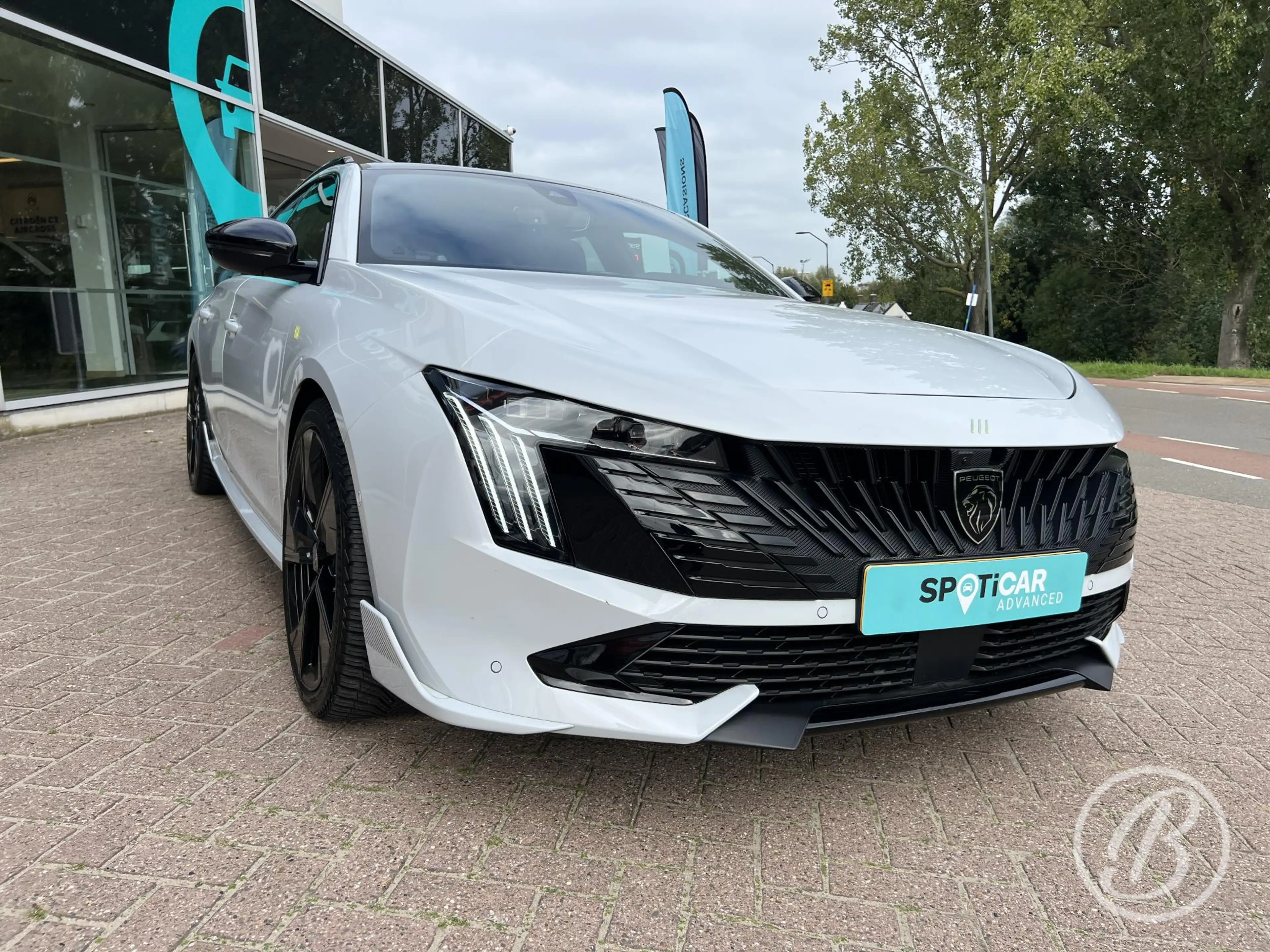 Peugeot 508 SW 1.6 Turbo Plug-in HYbrid 360 4X4 PSE — photo 12