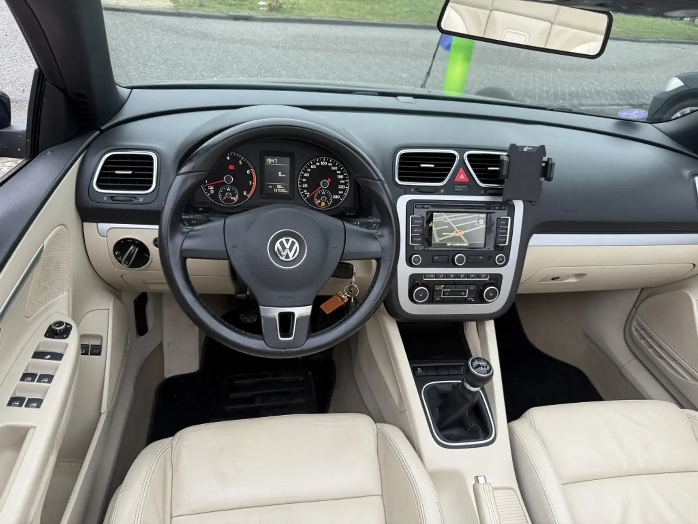 Volkswagen Eos 1.4 TSI leer airco 6versn zeer nette uitvoering Bleu - 2