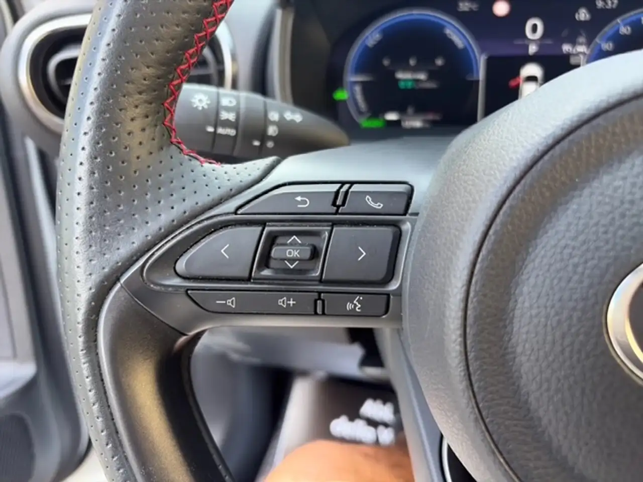 Toyota Yaris Cross 1.5h GR Sport fwd 130cv e-cvt, миниатюра 18
