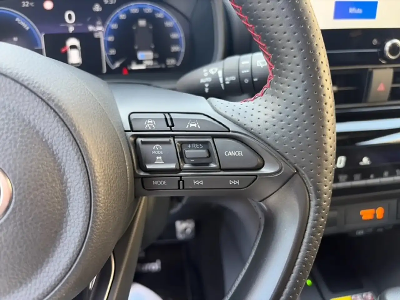 Toyota Yaris Cross 1.5h GR Sport fwd 130cv e-cvt, миниатюра 19