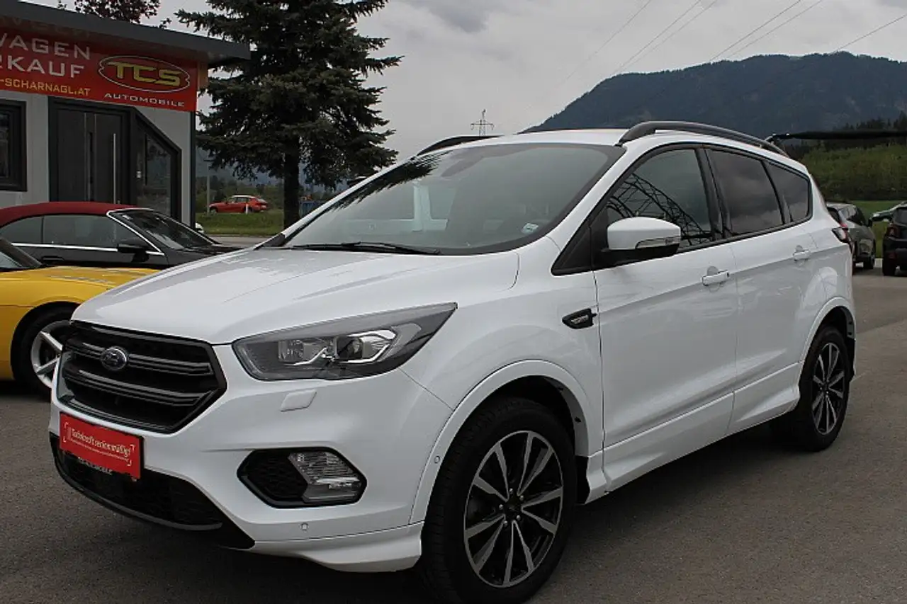Ford Kuga SUV/4x4/Pick-up in Wit tweedehands in Villach / Zauchen voor € 18.890,-