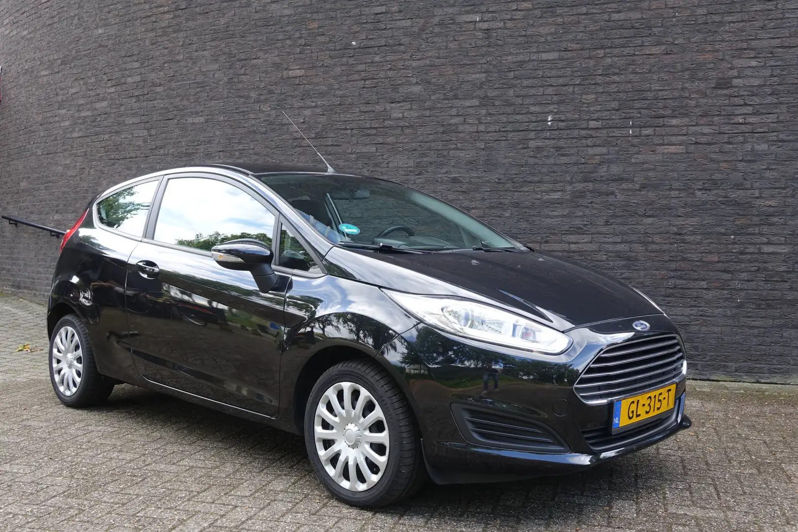 Ford Fiesta 1.0 Style Slechts 69000km Navia, airco, frisse aut Noir - 2