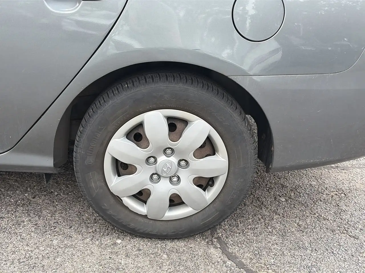 Hyundai ELANTRA photo Hyundai ELANTRA