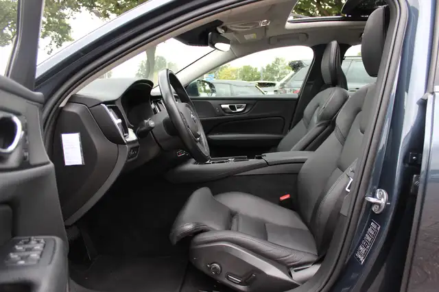 Volvo V60 view 11