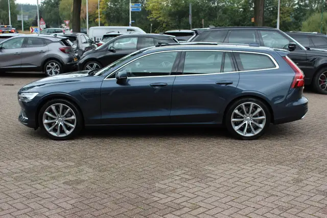 Volvo V60 view 8