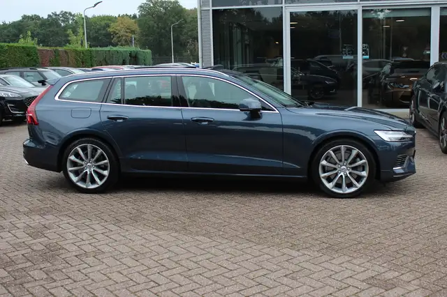 Volvo V60 view 6