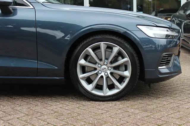 Volvo V60 view 15