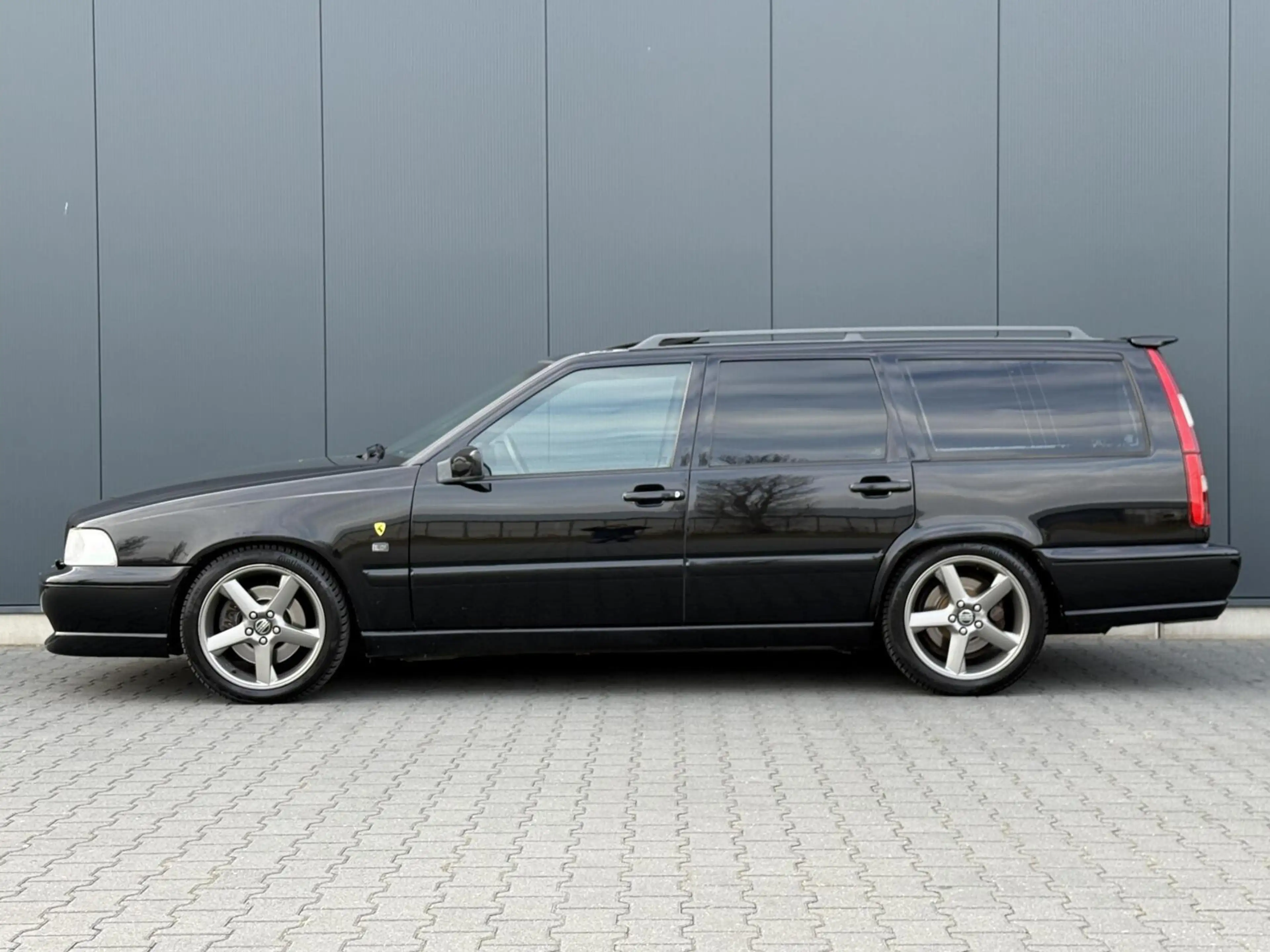 Volvo V70 2.3 R 240PK 208DKM - Schuifdak - Unieke Auto - Ori — photo 9