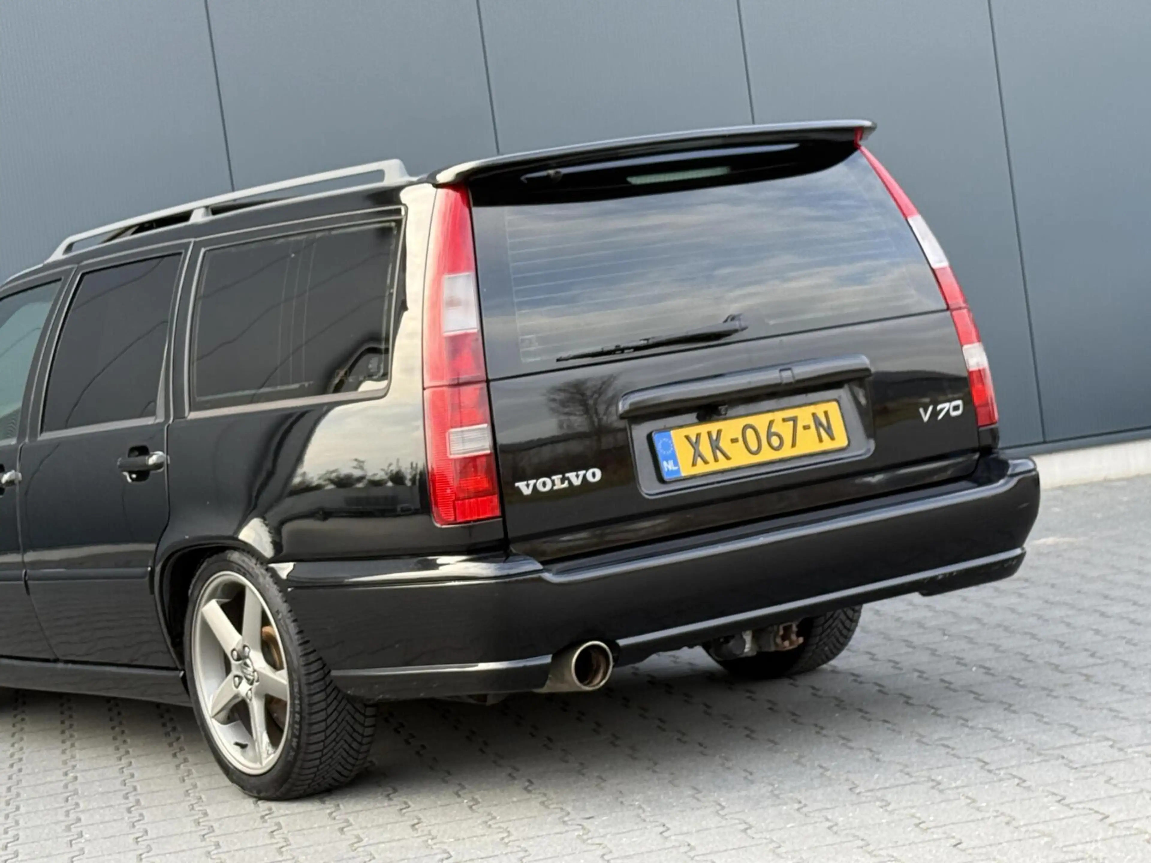 Volvo V70 2.3 R 240PK 208DKM - Schuifdak - Unieke Auto - Ori — photo 13