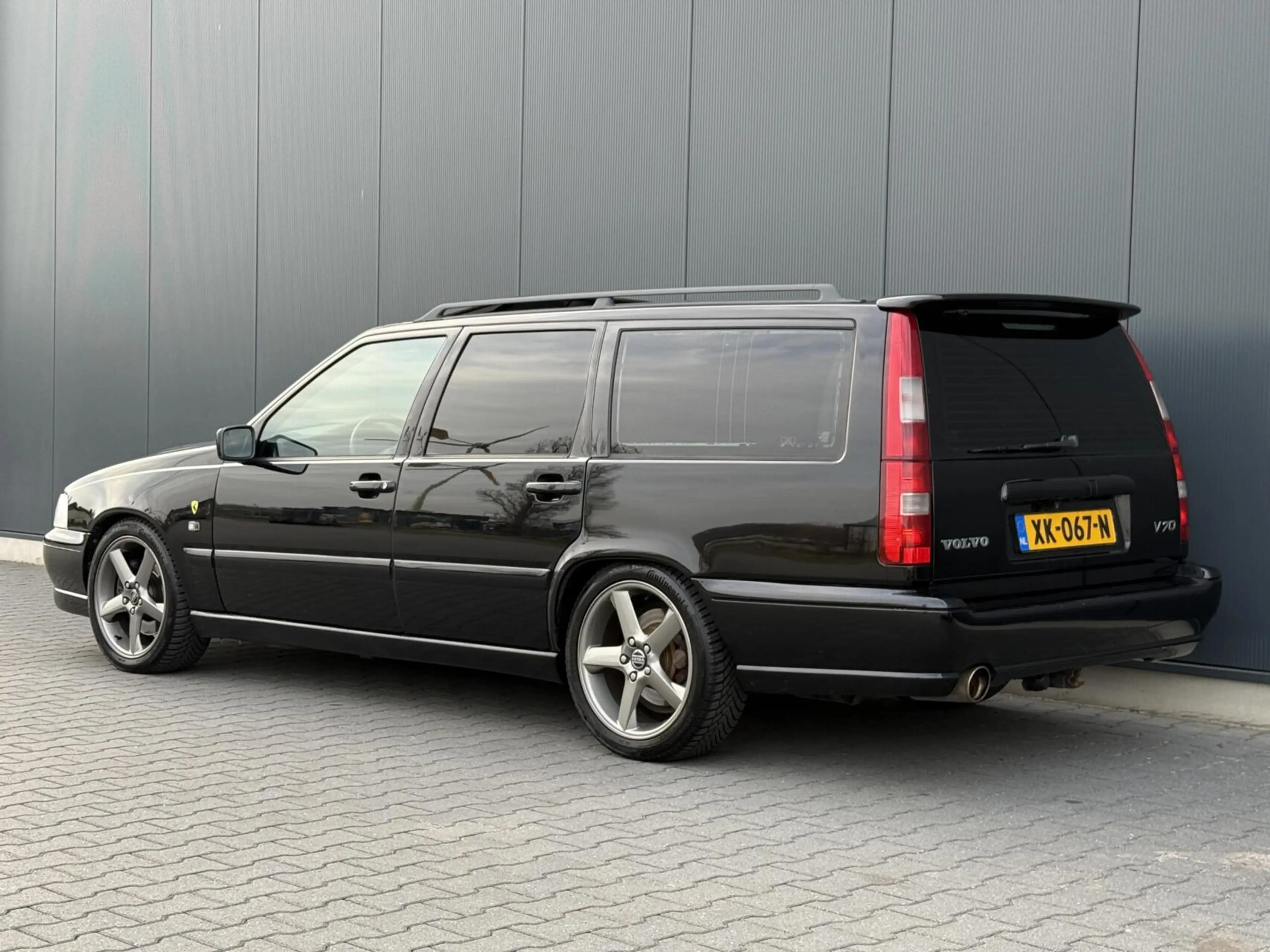 Volvo V70 2.3 R 240PK 208DKM - Schuifdak - Unieke Auto - Ori — photo 11
