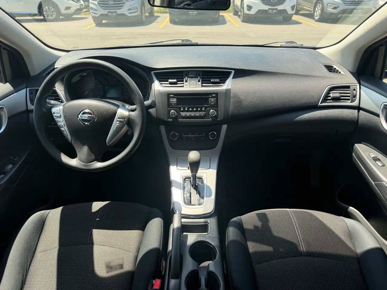 Nissan Sentra снимка Nissan Sentra