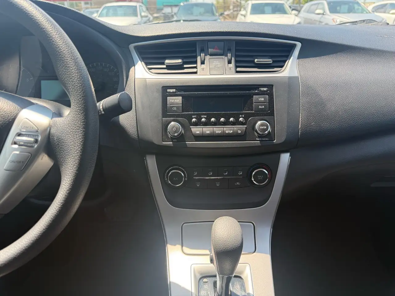 Nissan Sentra снимка Nissan Sentra