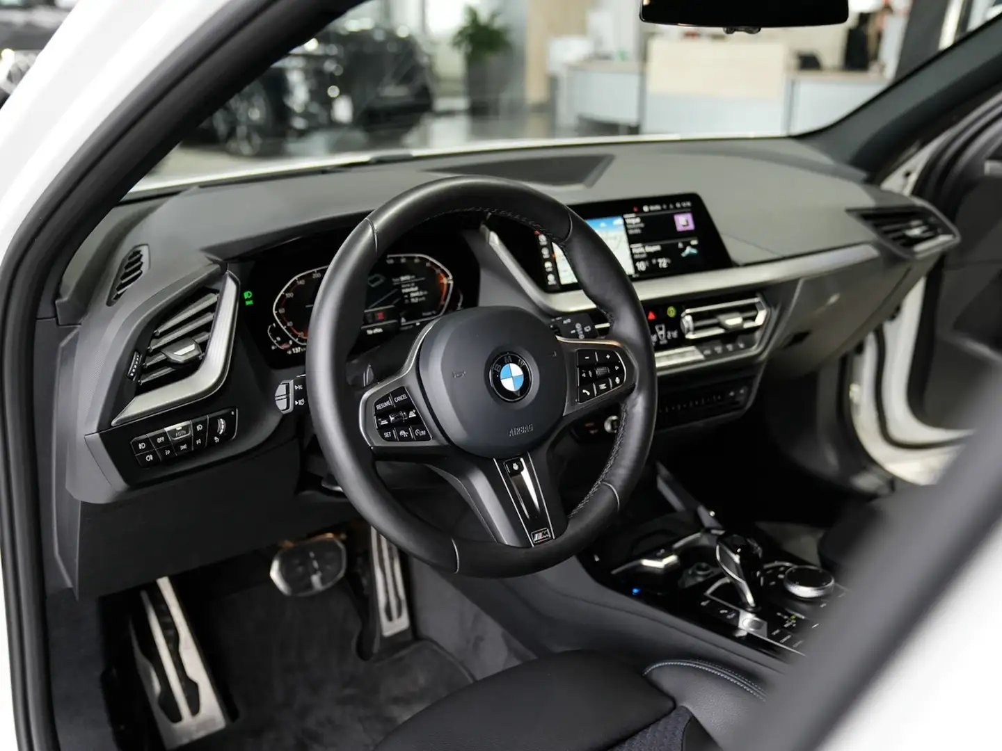 BMW 118 118i M Sport Kamera Head-Up Lenkradheiz. Weiß - 2