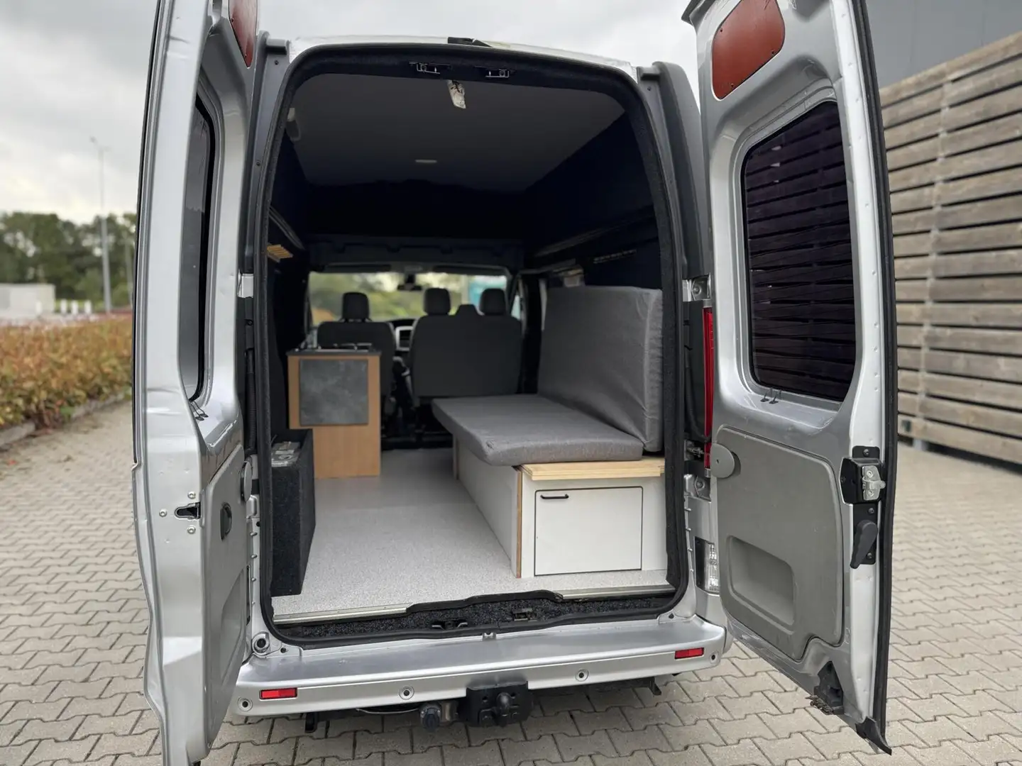 Opel Vivaro 2.5 CDTi 107kW Automaat L2H2 Camper Szary - 2