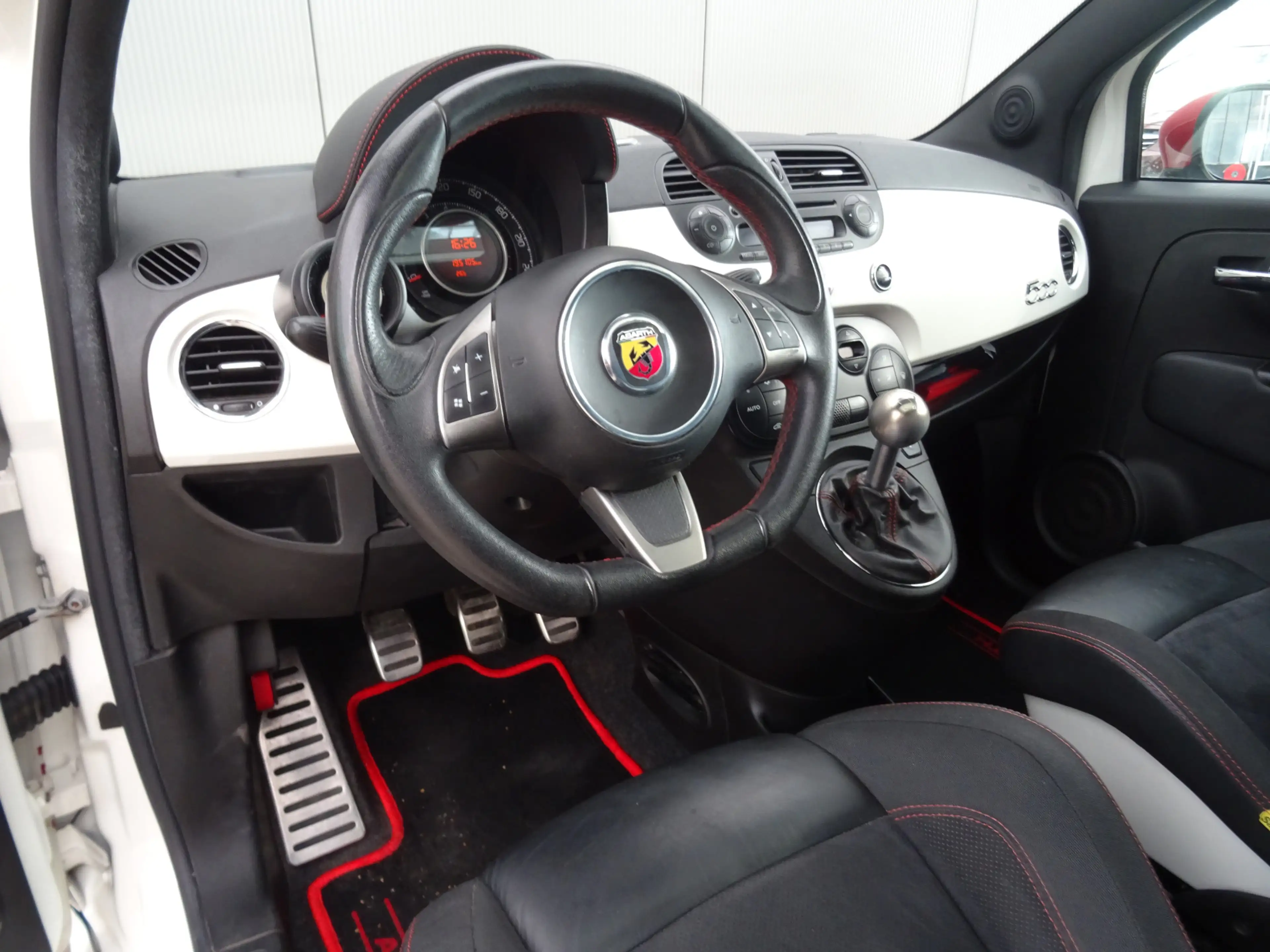 Fiat 500 Abarth 1.4-16V * 135 PK * SCHAALSTOELEN !! — photo 9