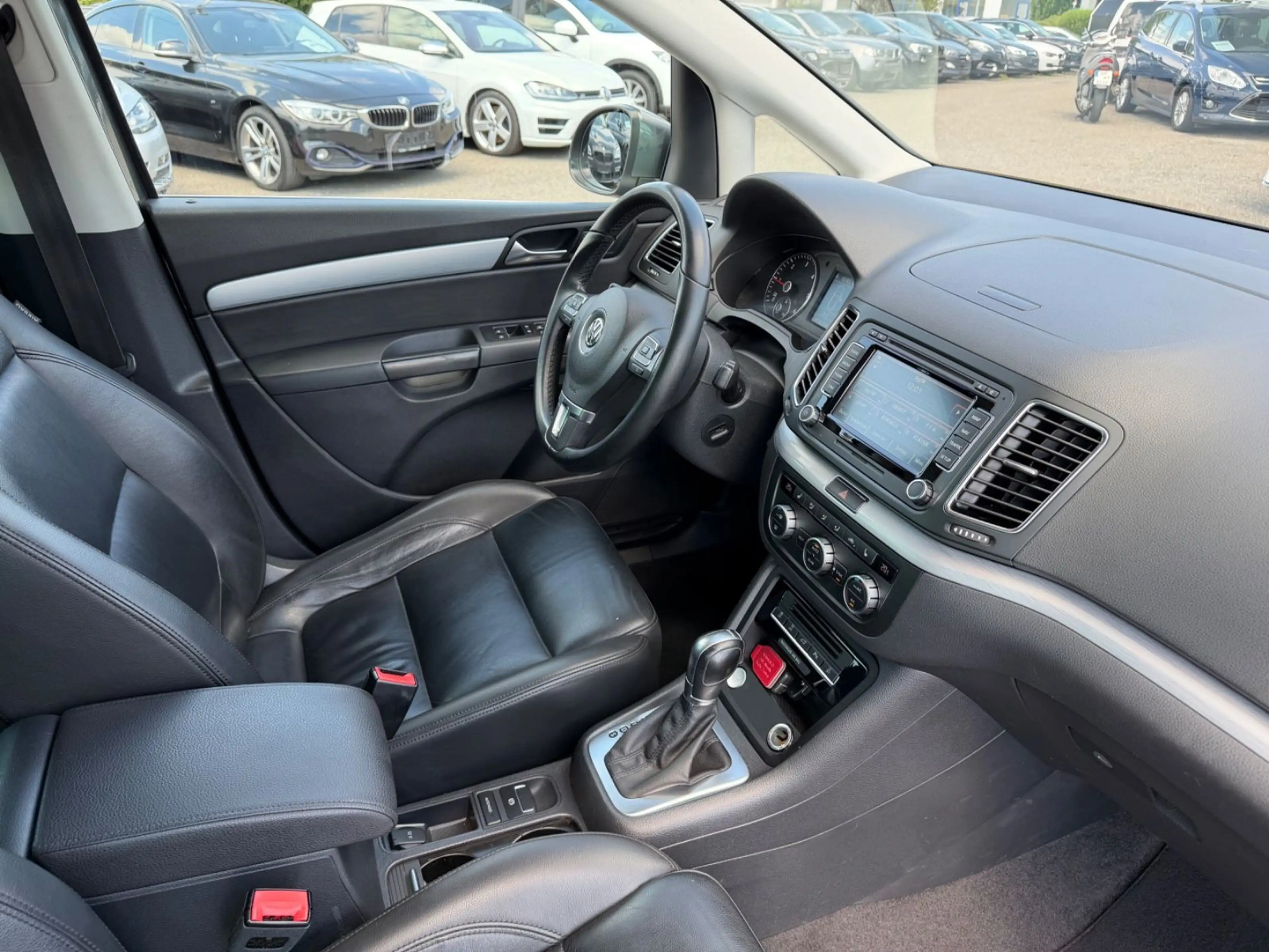 Volkswagen Sharan Highline 2.0 TDI DGS Leder Navi Kame 7-Si — photo 6