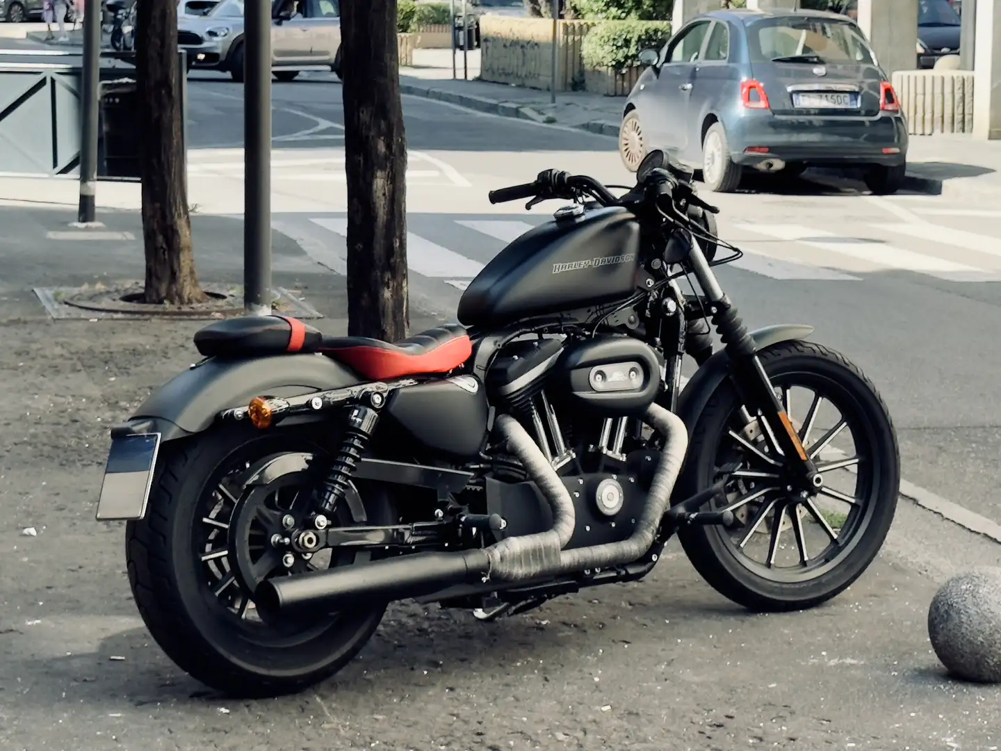 Harley-Davidson Iron 883 iron - 1