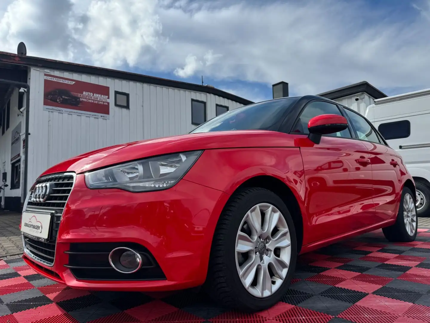 Audi A1 1.2 TFSI SPORTBACK*PDC*TEILLEDER* Rot - 1
