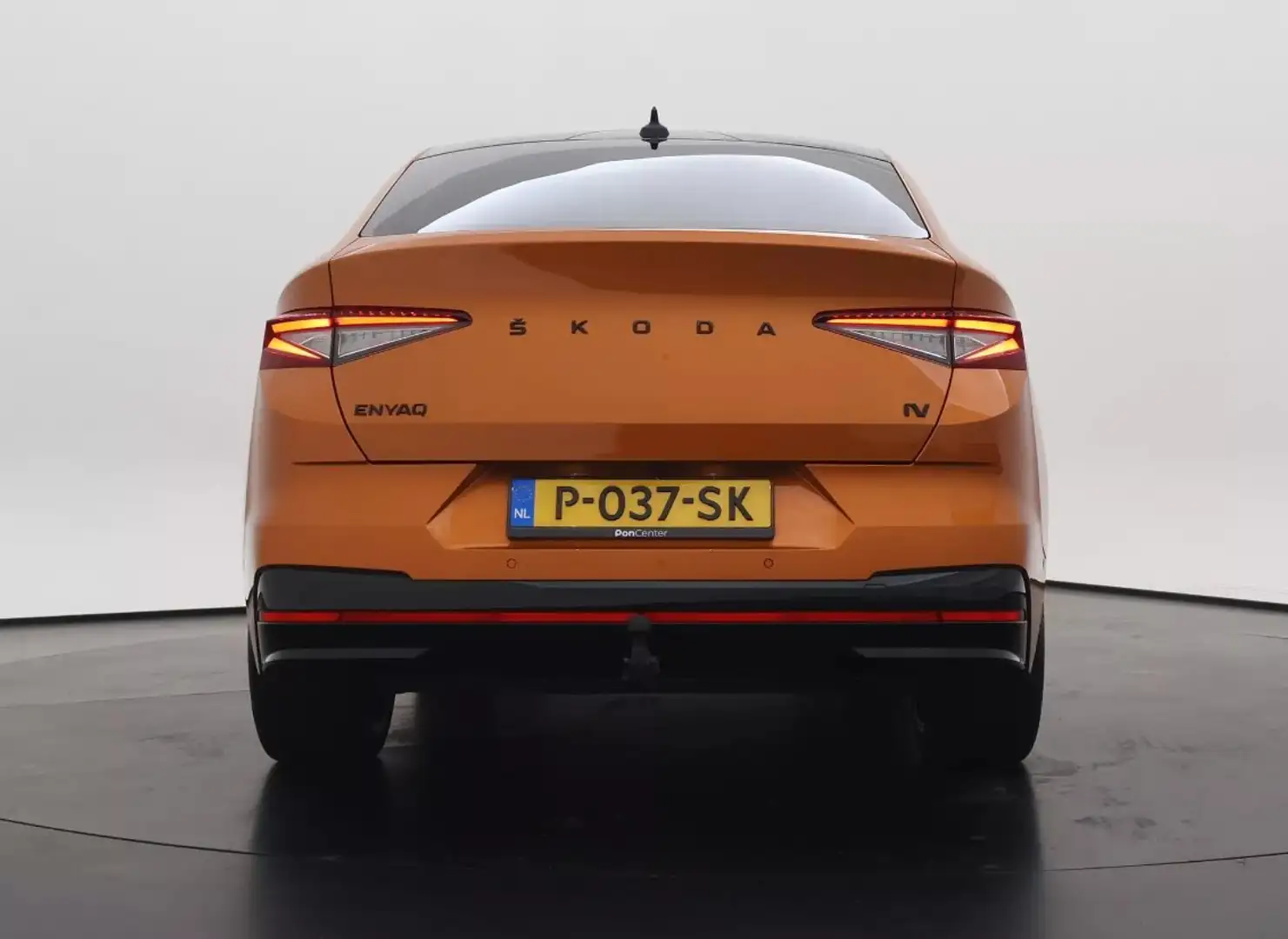 Skoda Enyaq RS Portocaliu - 1