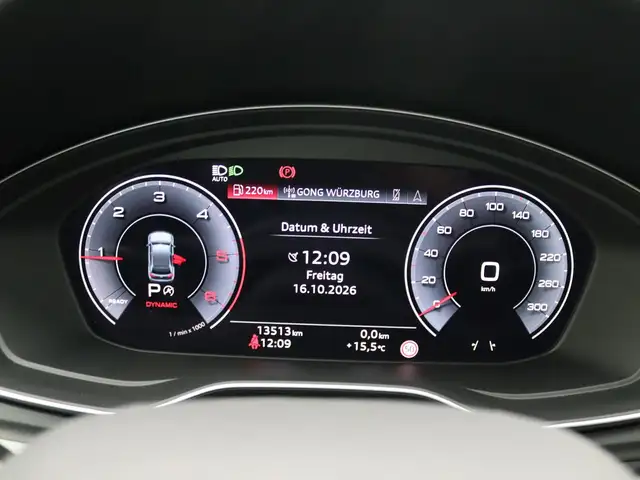 Audi Q5 view 14