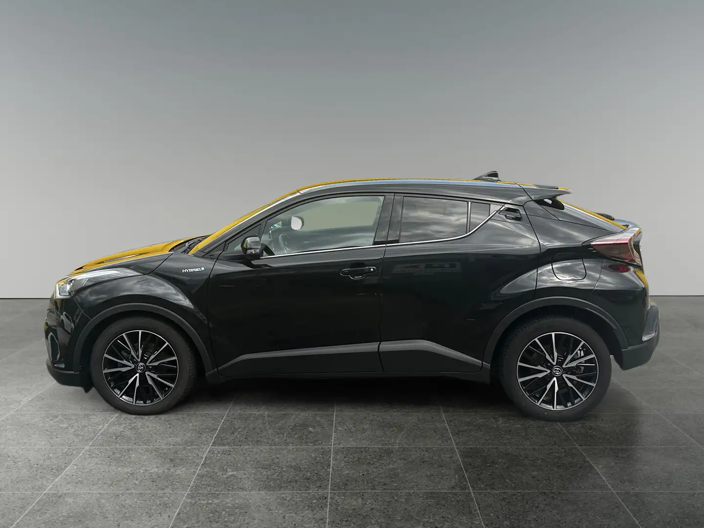 Toyota C-HR 1,8 Hybrid C-HIC CVT 8-fach bereift ! Schwarz - 2