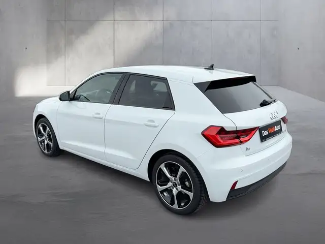Audi A1 view 3