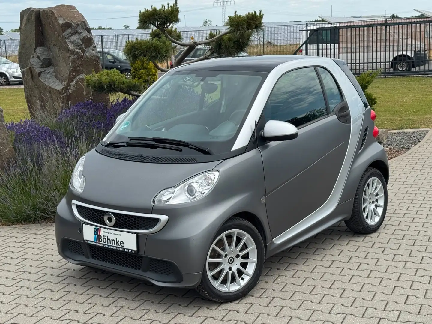 smart forTwo 1.0 coupe Micro Hybrid Drive 52kW KLIMA Grau - 1
