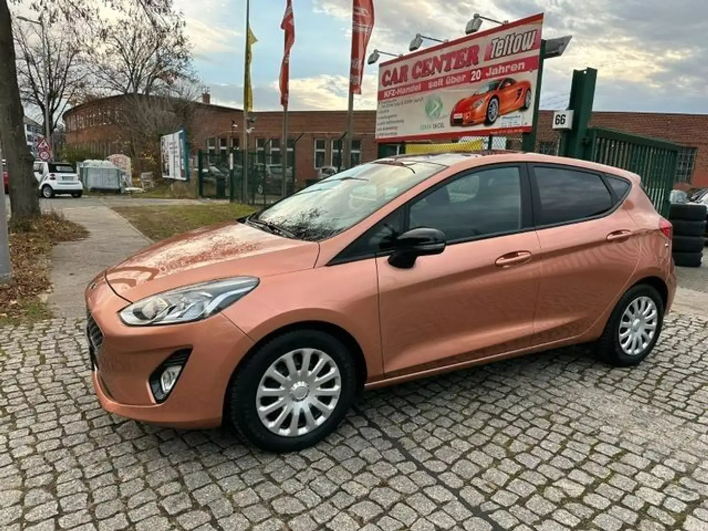 Ford Fiesta 1.Hand Automatik Braun - 1