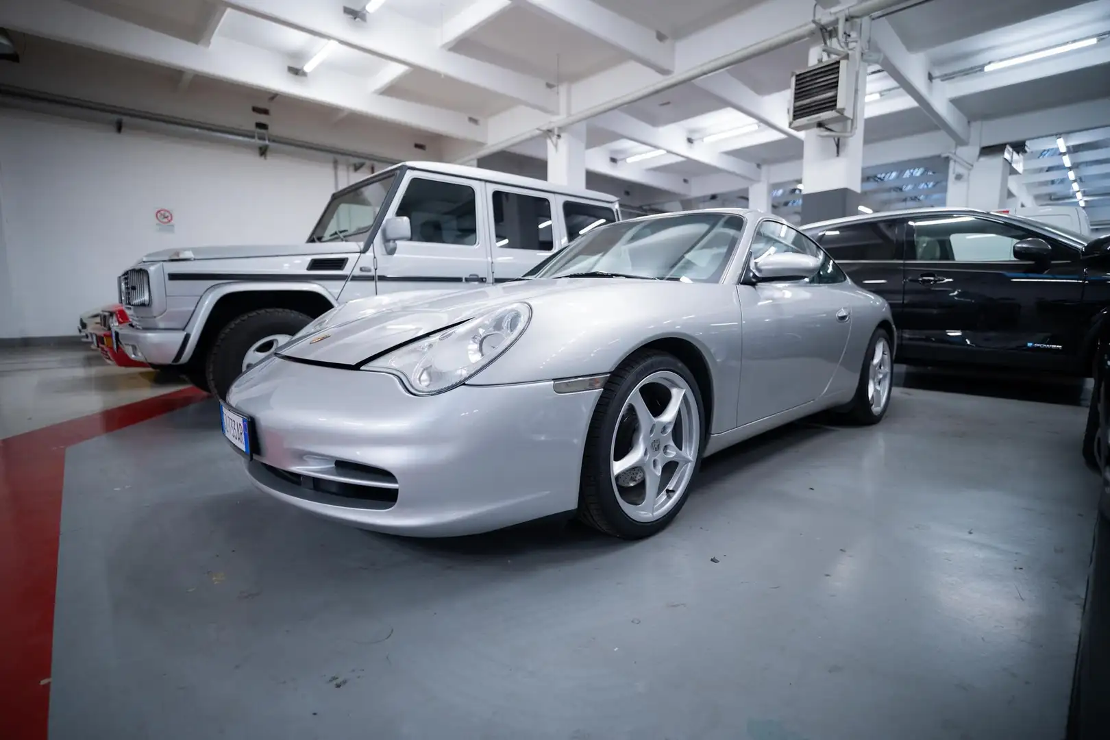 Porsche 996 911 CARRERA - 1