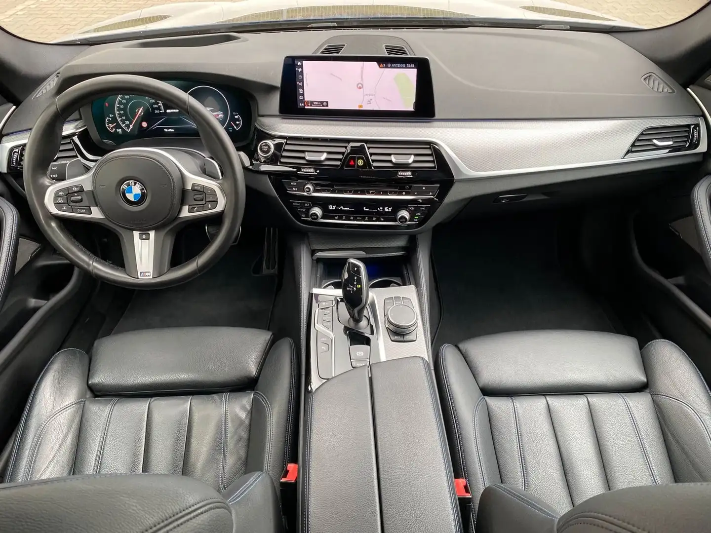 BMW 530 5 Lim. 530 e M Sport|Head-Up|NAVI/R-KAM|LED Синій - 2