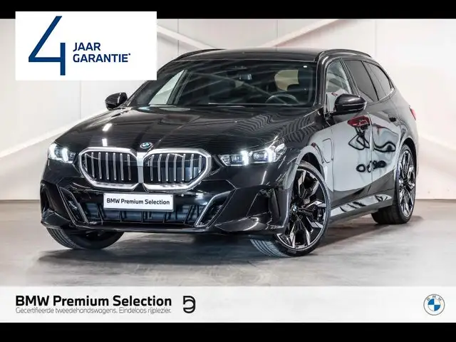 BMW 550 550e xDrive Touring M Sport | B&W | TOWB |