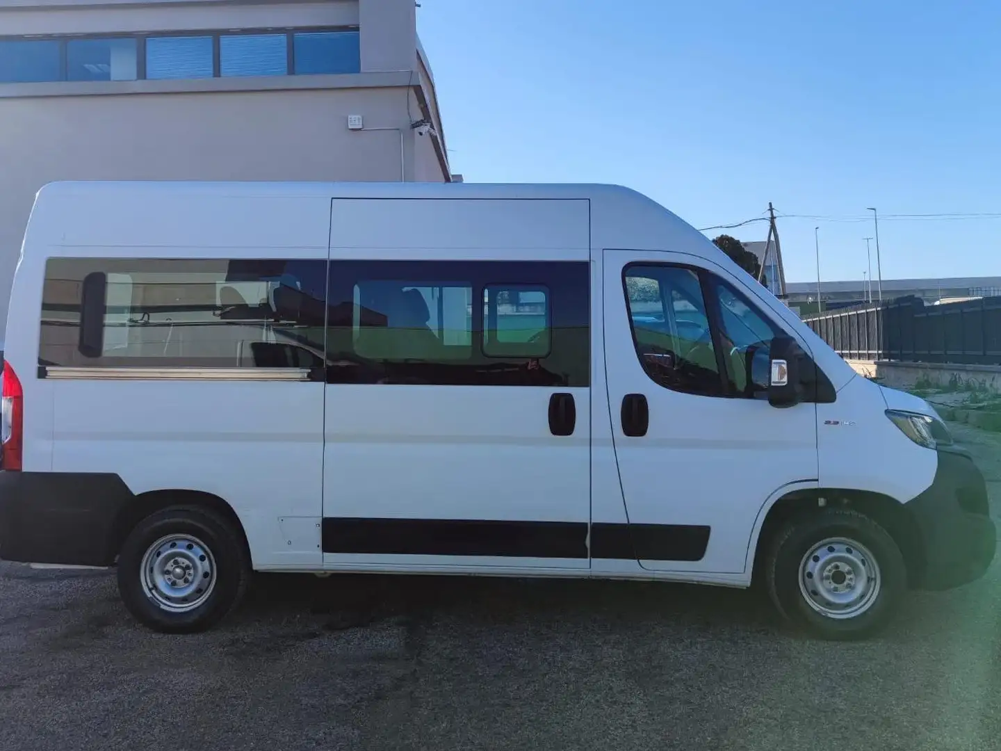 Fiat Ducato MH2 2.3 M-JET PASSO MEDIO PANORAMA 9POSTI AUTOVETT Bianco - 2