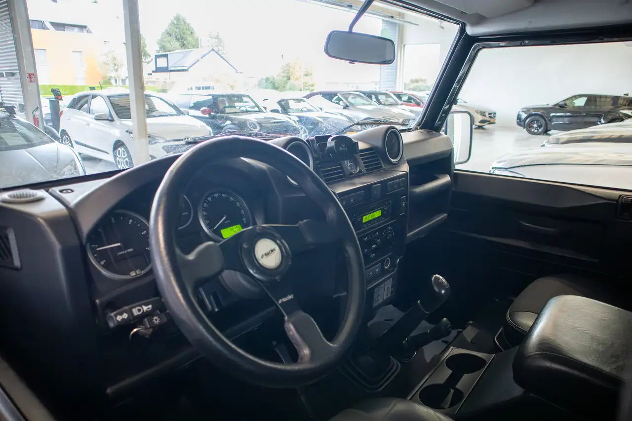 Land Rover Defender 2.4, 110, DOUBLE CAB, CREW CAB, PICK UP, LICHTE VRACHT 100% AFTREKBAAR — foto 8