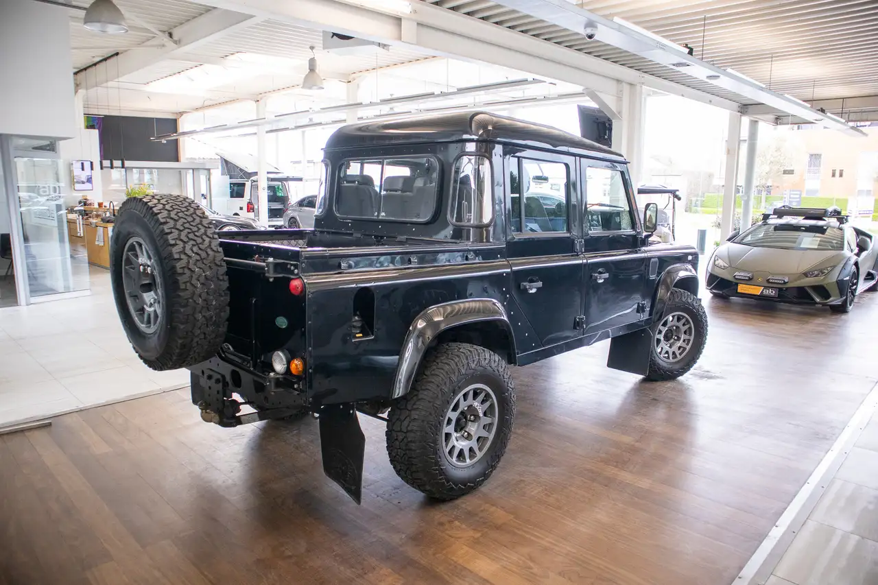 Land Rover Defender 2.4, 110, DOUBLE CAB, CREW CAB, PICK UP, LICHTE VRACHT 100% AFTREKBAAR — foto 4