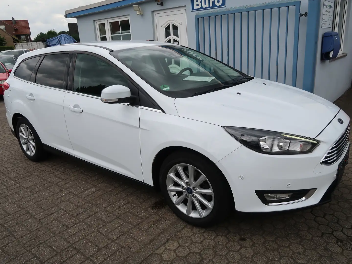 Ford Focus 1.0 Titanium Klima Weiß - 1