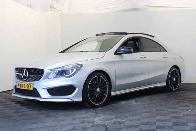 Mercedes-Benz CLA 250 Prestige |Pano|Stoelverwarming|